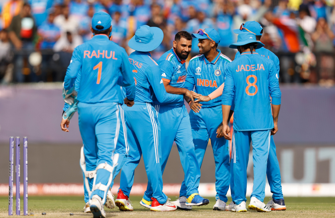 IND vs NZ Highlights: इंडिया ने न्यूजीलैंड को विश्व कप में 20 साल बाद हरा दिया , लगातार 5वीं जीत में शमी-विराट का रहा जलवा 
